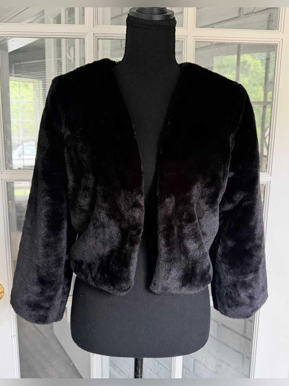 Xtraordinary Black Faux Fur Cropped Jacket Soft Shaggy Coat Women’s XS